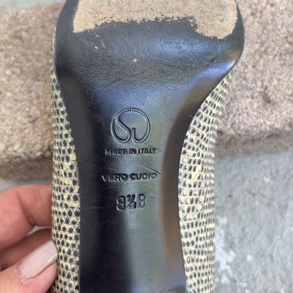 St. John leather n Suede heels - Picture 9 of 10